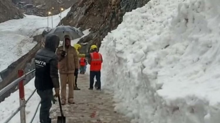 केदारनाथ धाम के लिए 2806 तीर्थयात्री रवाना, हेलंग के पास बदरीनाथ हाईवे जाम भी खुला