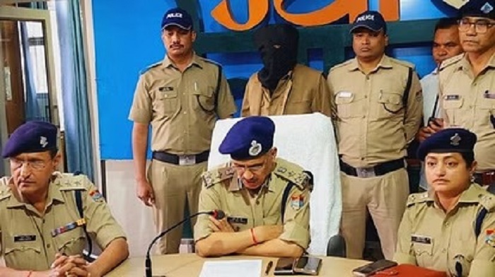 देहरादून में बने अतीक अहमद के घर पर चलेगा बुलडोजर, डीआईजी ने की प्रेस कॉन्फ्रेंस