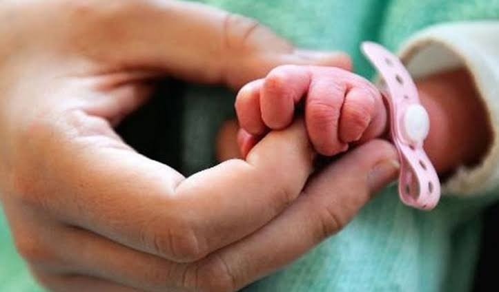 स्वास्थ्य मंत्री डॉक्टर धन सिंह रावत ने नवजात की मौत के मामले में जांच के आदेश दिए