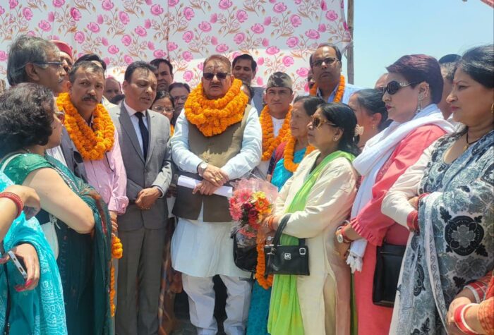 यमुना-मसूरी पेयजल पंपिंग योजना के सफल ट्रायल पर मसूरीवासियों ने कैबिनेट मंत्री गणेश जोशी का जताया आभार।