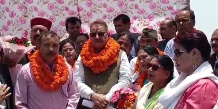 कैबिनेट मंत्री गणेश जोशी की मसूरी की जनता से अपील मसूरी नगरपालिका में भाजपा अध्यक्ष और बोर्ड लाएं, विकास की गति कई गुना बढ़ जाएगी