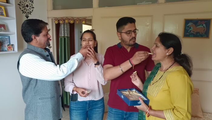 विश्वास की जीत : चार बार फेल हुए मसूरी के विभाकर पाल ने पांचवें प्रयास में यूपीएससी की परीक्षा पास की और 'बाजीगर' बन गए।