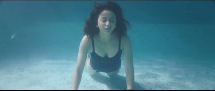 "आई लव यू" के सिर्फ एक सीन के लिए, पूरे 14 घंटे तक पानी में रही रकुल प्रीत सिंह