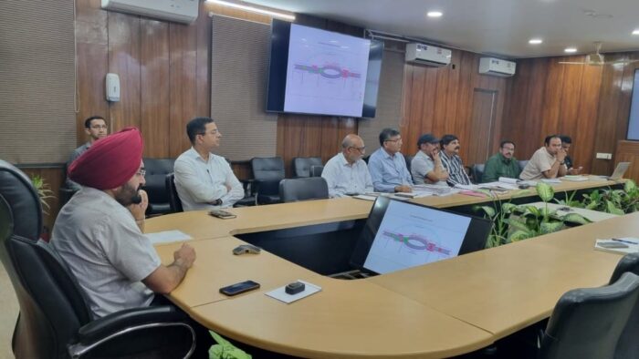 उत्तराखंड : मसूरी माल रोड सुधार कार्य में देरी से नाराज मुख्य सचिव, नाइट शिफ्ट में भी काम करने के निर्देश