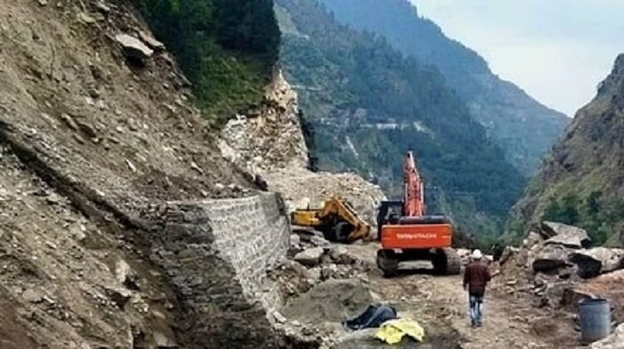 चीन बॉर्डर : उत्तराखंड में पांच महीने बाद शुरू हुआ हेलंग बाईपास रोड का निर्माण