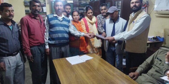 मसूरी शिफन कोर्ट आवासहीन समिति के सदस्य आवास निर्माण की मांग को लेकर 14 जून से अनिश्चितकालीन हड़ताल पर जाएंगे।