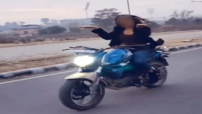 देहरादून में चलती बाइक पर फिर बनाई रील्स 'पापा की परी' ने , पुलिस कार्रवाई के बाद मांगी माफी