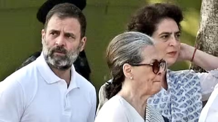 CWC में गांधी परिवार की जगह पक्की, काटे जा सकते हैं इनके पत्ते, इस बदलाव की उम्मीद चुनाव से पहले की जा रही है