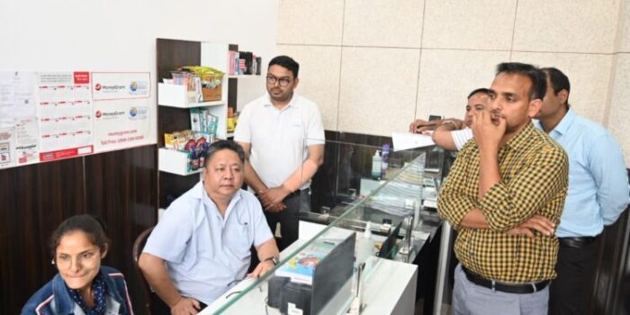 प्रमुख सचिव समाज कल्याण एल फेनेई ने चम्बा में सीएचसी केंद्र का निरीक्षण किया