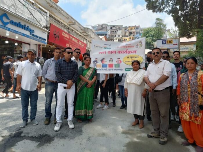 मसूरी : स्वच्छता सप्ताह को सफल बनाने के लिए नगर पालिका ने निकाली रैली, ली स्वच्छता की शपथ