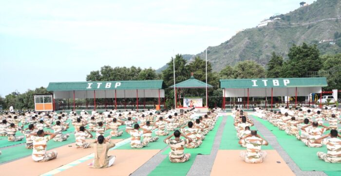 योग दिवस: पर्यटन नगरी मसूरी में योग की धूम, विभिन्न संगठनों ने आयोजित किये योग कार्यक्रम