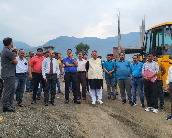 सैनिक कल्याण मंत्री गणेश जोशी ने सैन्य धाम का किया निरीक्षण।