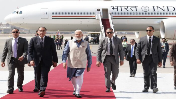 प्रधानमंत्री नरेंद्र मोदी ने मिस्र के अपने समकक्ष और मंत्रियों से मुलाकात की, व्यापार संबंधों को मजबूत करने पर चर्चा की