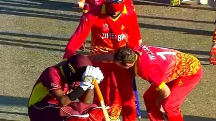 जिम्बाब्वे के खिलाड़ियों ने निराश खिलाड़ी का हौसला बढ़ाकर जीता दिल , वीडियो वायरल हो गया