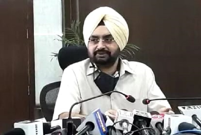 उत्तराखंड: डाॅ. संधू 31 को मुख्य सचिव की कुर्सी से रिटायर होंगे या उन्हें सेवा विस्तार मिलेगा, इसे लेकर बहस गर्म है