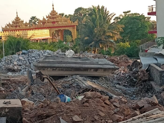ग्लोबल विपश्यना पैगोडा के ट्रस्टियों ने सदियों पुराने मंदिर को ध्वस्त किया