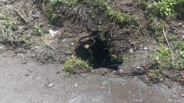 जोशीमठ: सुनील वार्ड में फिर हुआ पांच फीट गहरा गड्ढा, चौड़ी दरारें , बारिश के कारण लोगों के अंदर भय बैठा