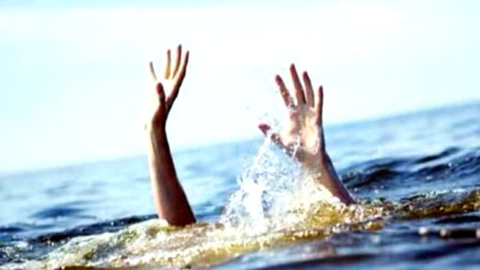 एक बाइक सवार युवक अचानक पुल के बीचोबीच पहुंचा और फिर अलकनंदा नदी में लगाई छलांग, तेज हुआ रेस्क्यू ऑपरेशन