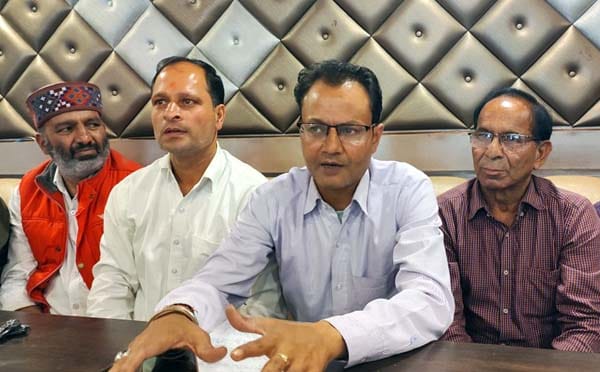 कांग्रेस ने मसूरी विधायक कैबिनेट मंत्री गणेश जोशी पर मसूरी की उपेक्षा के साथ योजनाओं में भारी भ्रष्टाचार का आरोप लगाया