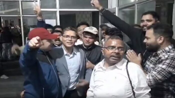 नैनीताल हाईकोर्ट बार एसोसिएशन के अध्यक्ष डीसीएस रावत बने , रात में मनाया गया जश्न