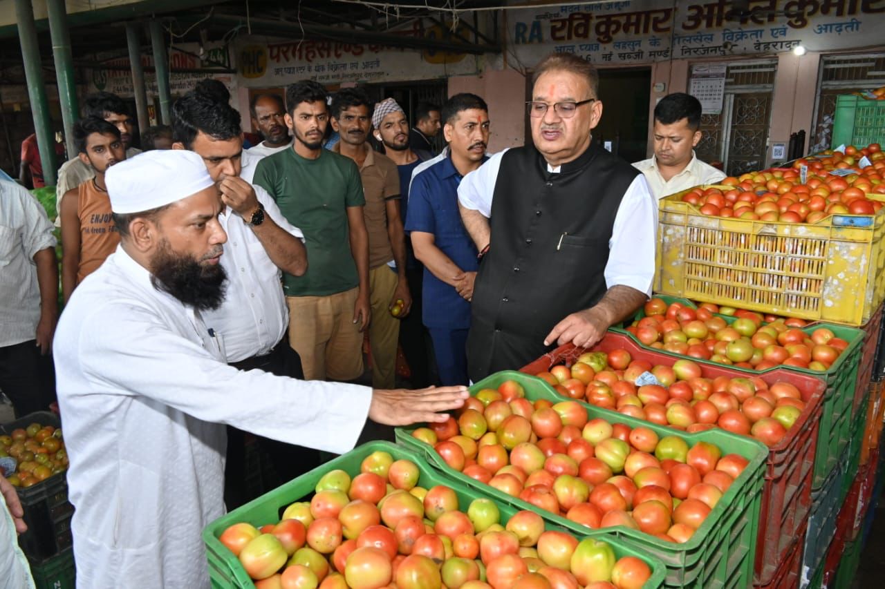 Agriculture Minister Ganesh Joshi inspects Dehradun Mandi.