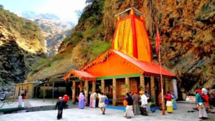 चारधाम यात्रा पर भारी बारिश का असर, यात्रियों की संख्या नहीं छू सकी हजार का आंकड़ा