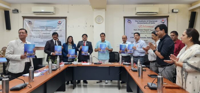 शहरी विकास मंत्री डॉ प्रेमचंद अग्रवाल ने उत्तराखण्ड के शहरी निकायों के अधिकारियों हेतु दोहरा लेखा प्रणाली प्रशिक्षण कार्यक्रम का शुभारंभ किया।