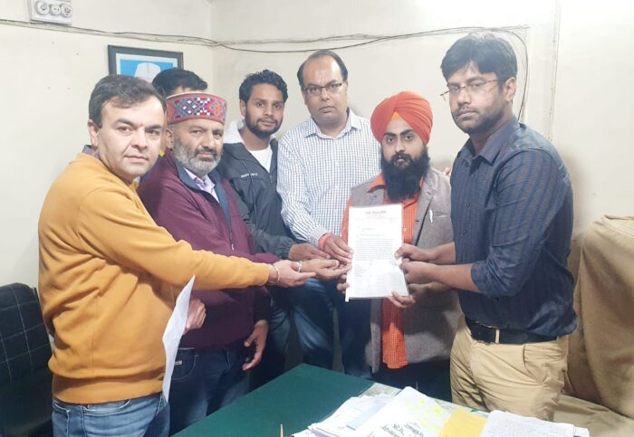 मसूरी ट्रेडर्स एसोसिएशन के अध्यक्ष रजत अग्रवाल ने खाली पड़े सर्वे स्टेट में कुछ बहु उपयोगी इस्तेमाल के संबंध में मसूरी उप जिला अधिकारी को एक पत्र लिखा