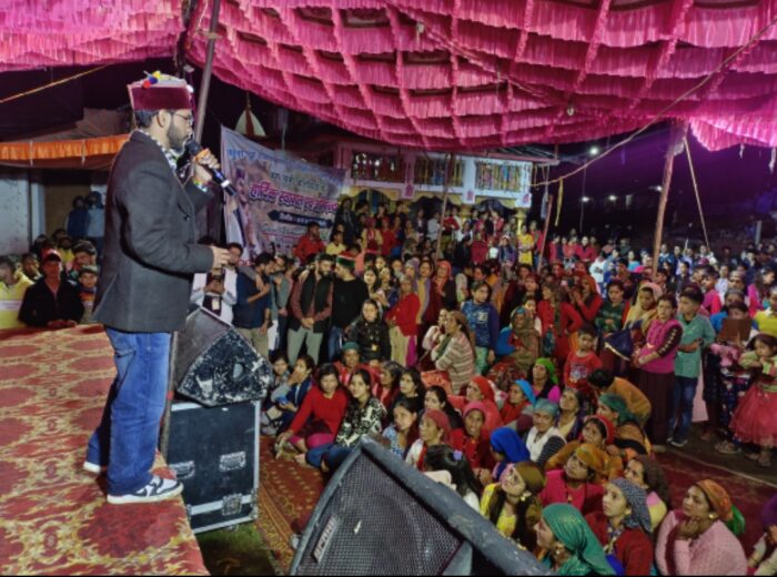 यमुनापुत्र एकता संगठन की ओर से धड़ी चौरि कु थौलु , खरशाली में आयोजित मेला रंगारंग सांस्कृतिक कार्यक्रमों के साथ संपन्न हो गया