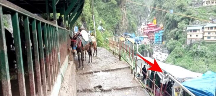 गौरीकुंड जैसे हादसे यमुनोत्री पैदल मार्ग पर लापरवाही से हो सकते हैं , पहाड़ी के नीचे कई अस्थायी ढाबे