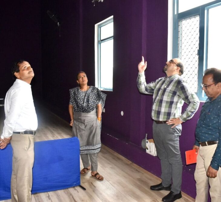 खेल मंत्री ने अधिकारियों को बाकी निर्माण कार्य भी जल्द पूरा करने के निर्देश दिये