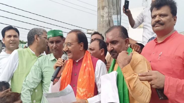 भारतीय किसान यूनियन ने आपदा पीड़ितों को उचित मुआवजा देने की मांग को लेकर हरिद्वार सांसद को ज्ञापन सौंपा