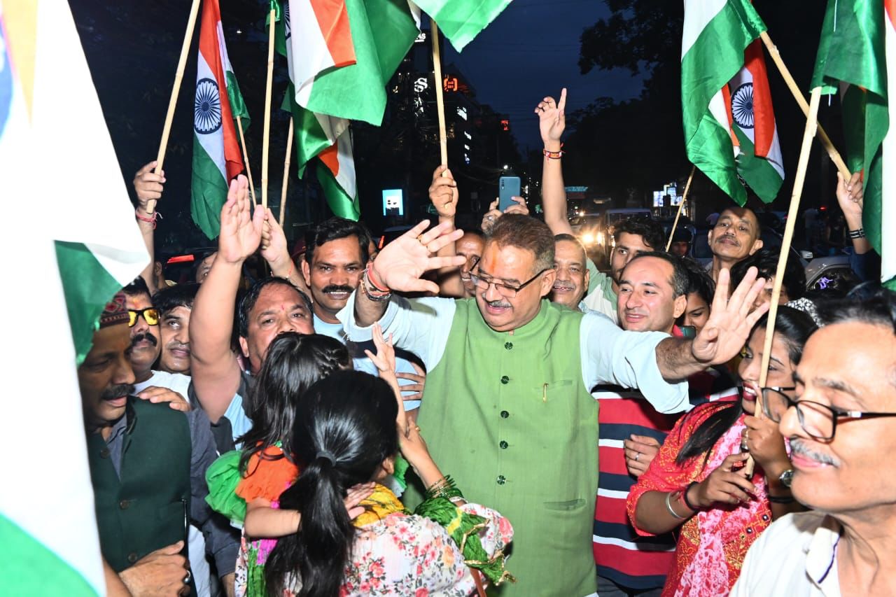 Minister Ganesh Joshi congratulated the countrymen for the successful landing of Chandrayaan-3 on the moon.