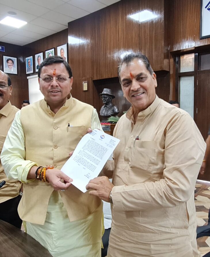 मंत्री डॉ प्रेमचंद अग्रवाल ने मुख्यमंत्री पुष्कर सिंह धामी से मुलाकात कर भारी वर्षा के कारण ऋषिकेश विधानसभा के प्रभावित लोगों को तत्काल आवश्यक वित्तीय सहायता प्रदान करने का आग्रह किया