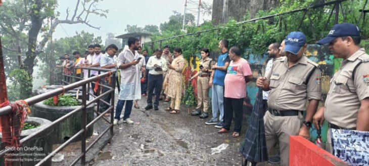 मौसम पूर्वानुमान - डीएम धीराज सिंह गर्ब्याल ने मौसम विभाग की चेतावनी के बाद अधिकारियों को किया सचेत।