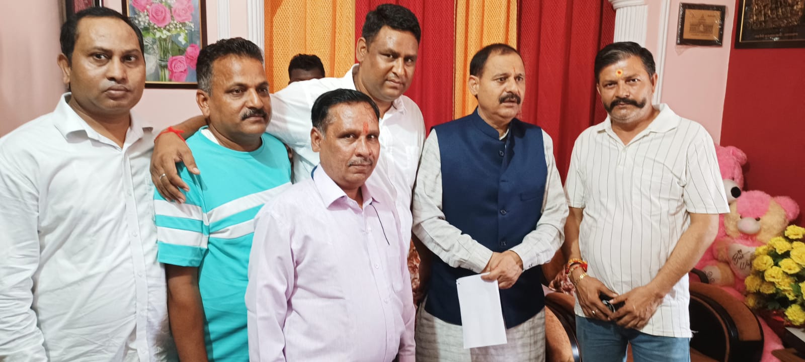 Announcement of movement regarding demand of road, memorandum submitted to MLA