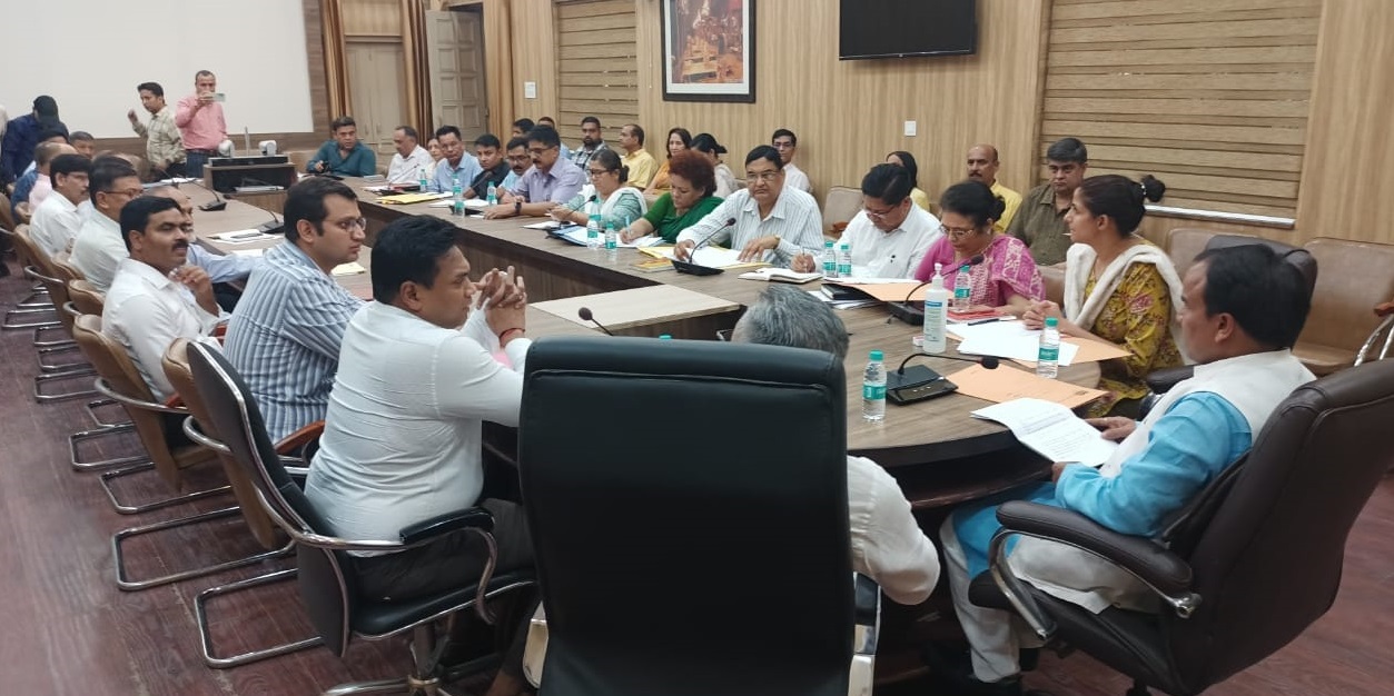 Health Minister instructed to conduct intensive public awareness campaign for prevention and prevention of dengue
