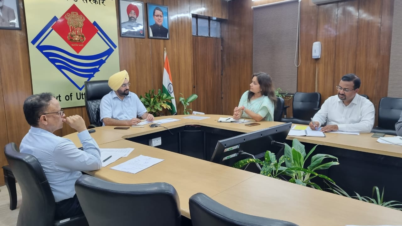 Chief Secretary reviews progress of Pradhan Mantri Gram Sadak Yojana