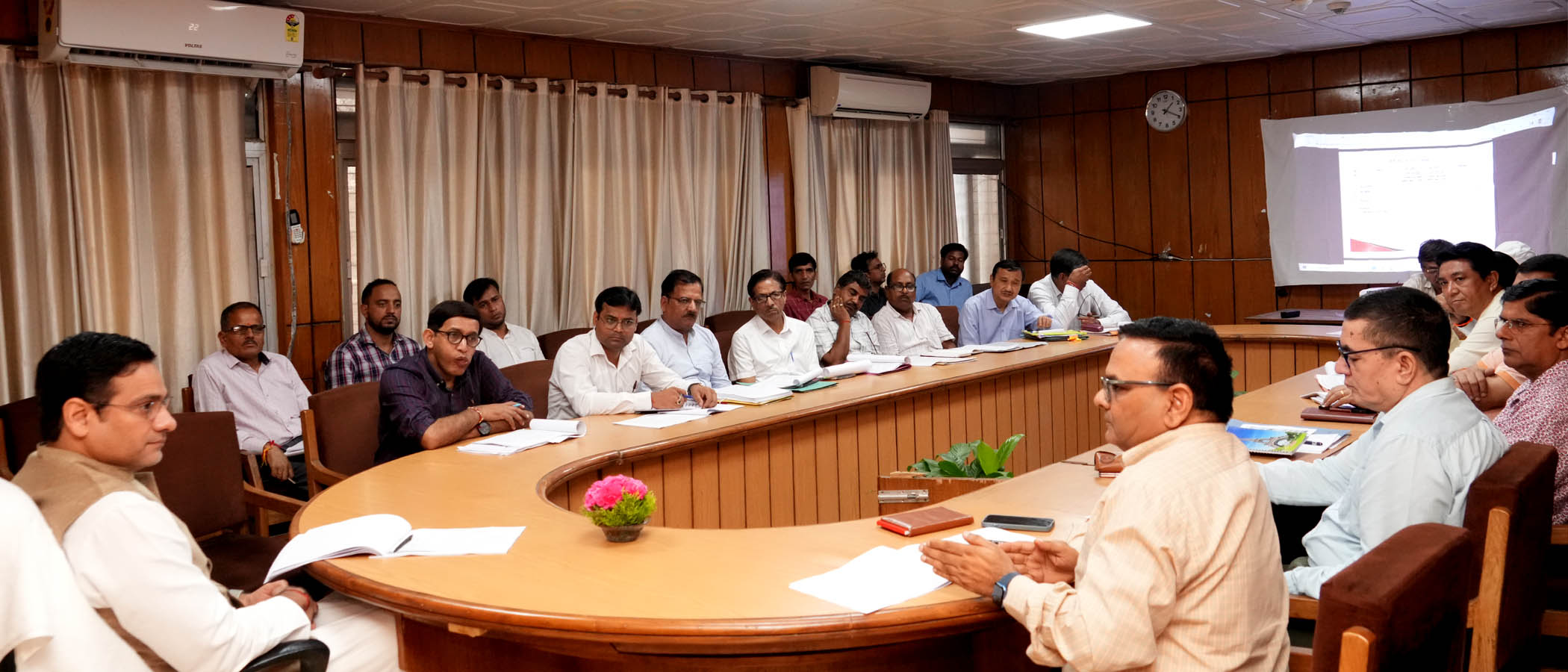 Minister Saurabh Bahuguna reviewed the Sugarcane Development and Sugar Industry Department