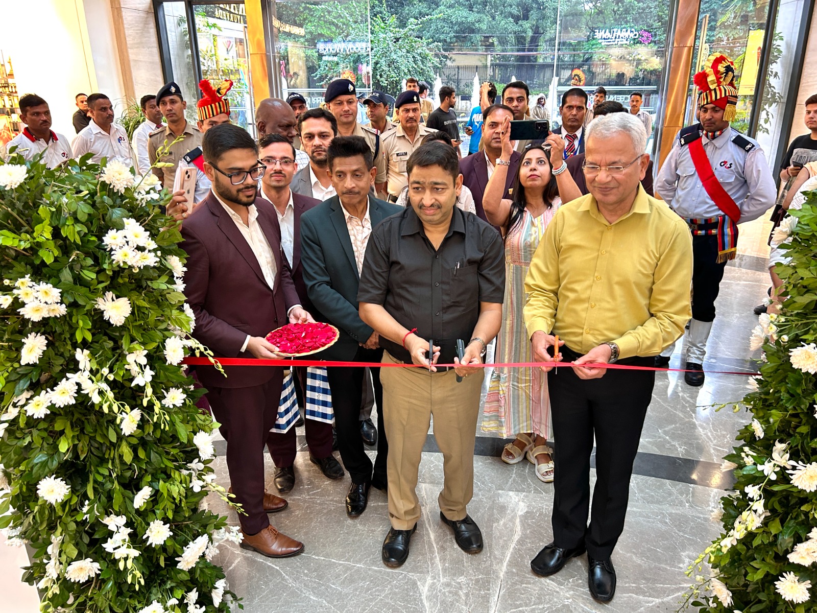 DGP Ashok Kumar inaugurates Art Centrio art exhibition
