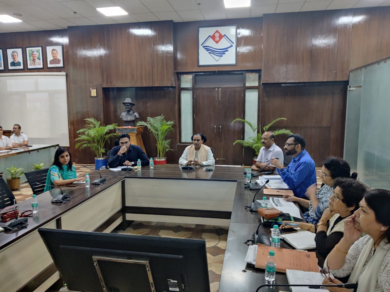 Health Minister reviews preparations for Ayushman Bhava campaign