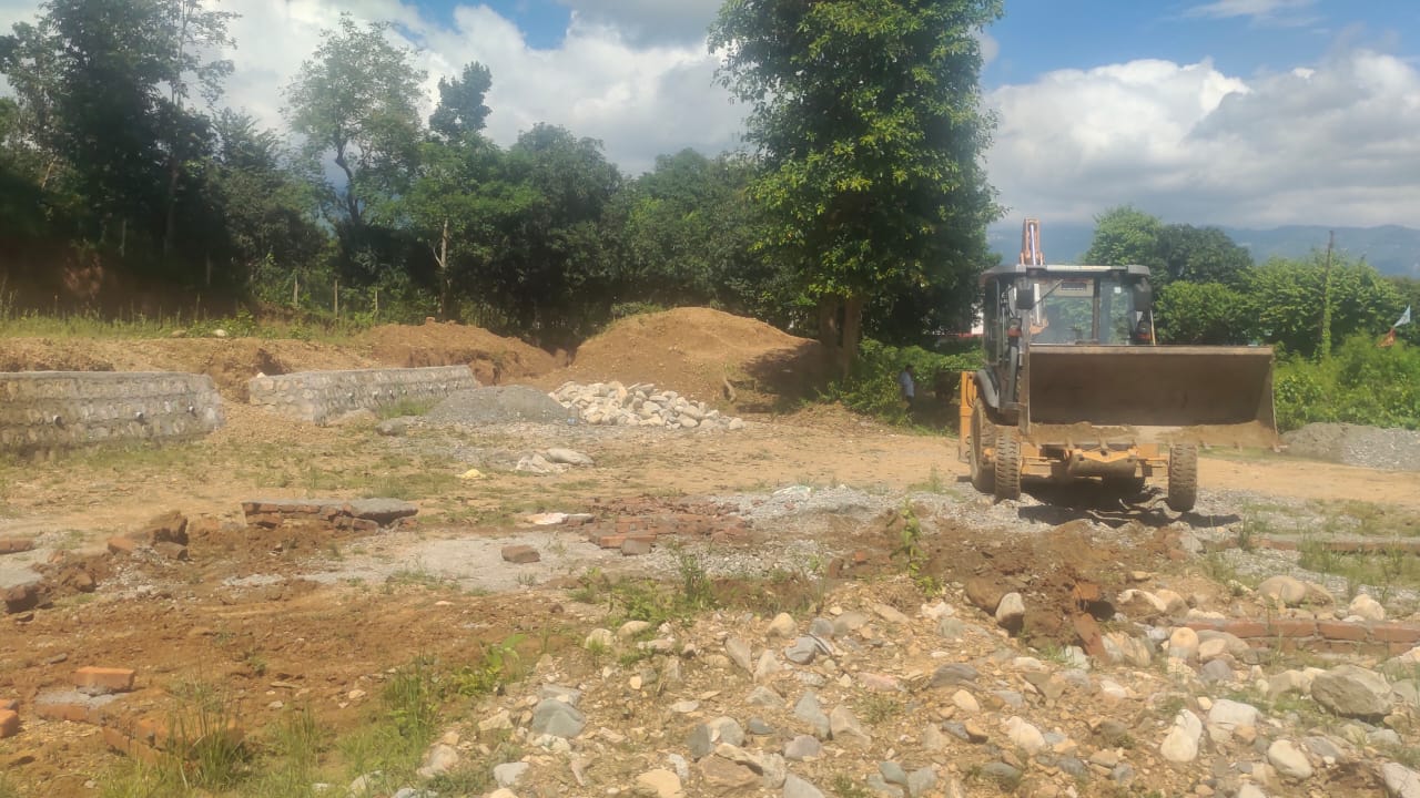 MDDA team demolished illegal plotting