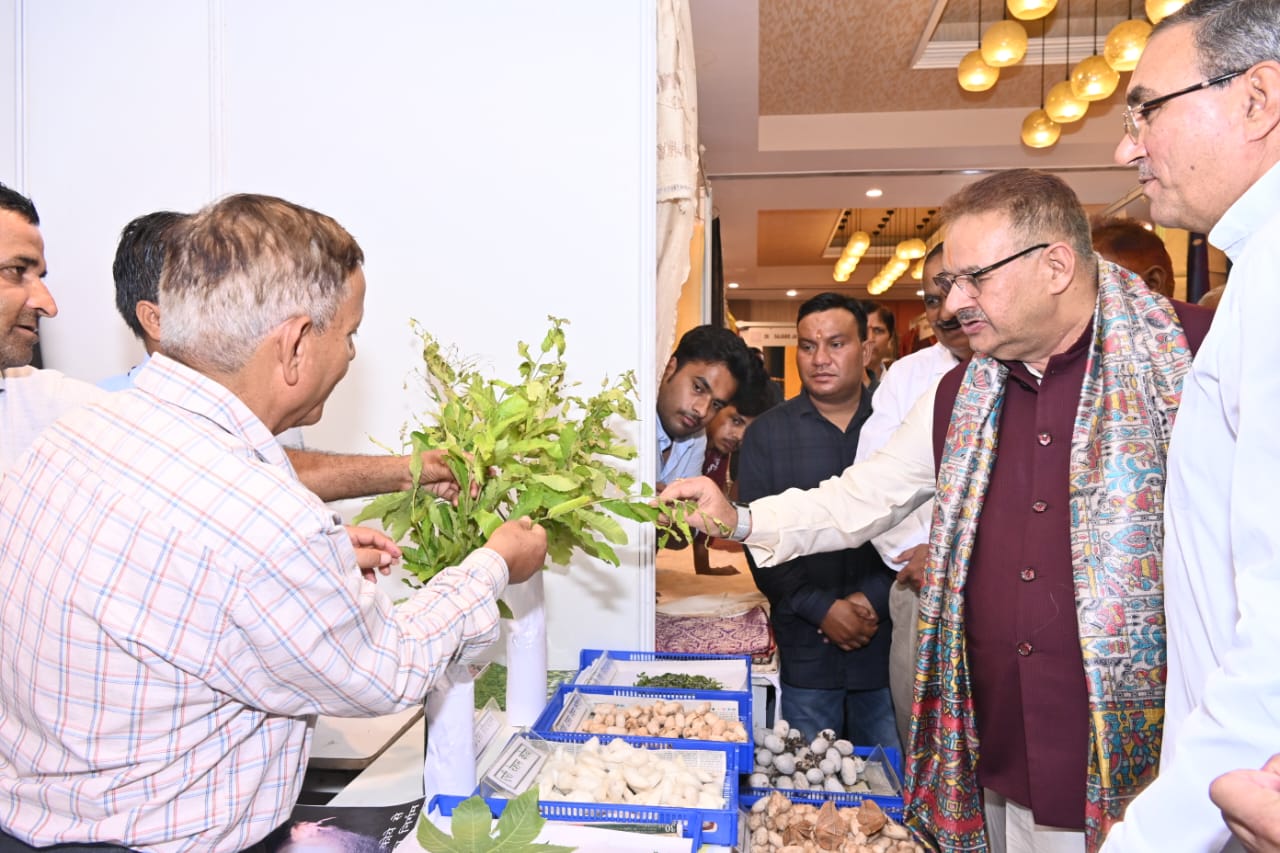 Minister Ganesh Joshi inaugurates Silk Mark Expo