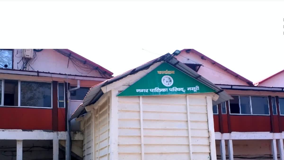Notice issued to Chairman and EO on disturbances in Mussoorie Municipality