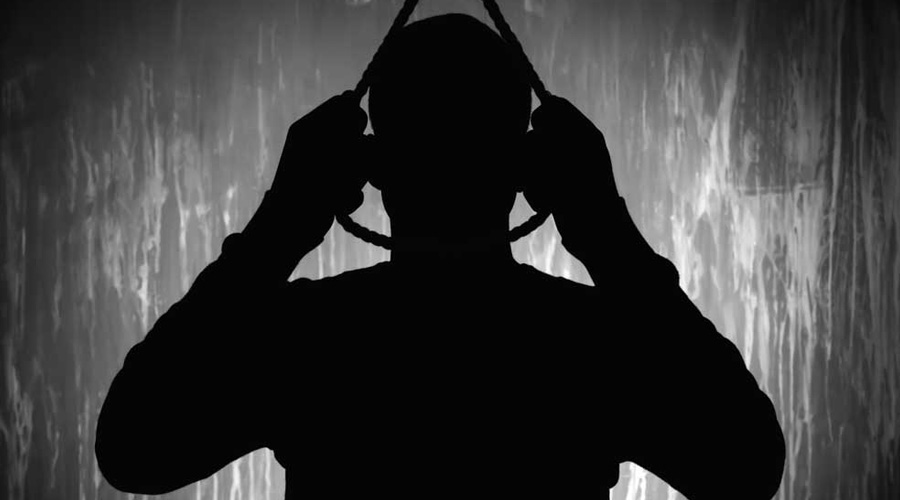Middle-aged man commits suicide by hanging himself