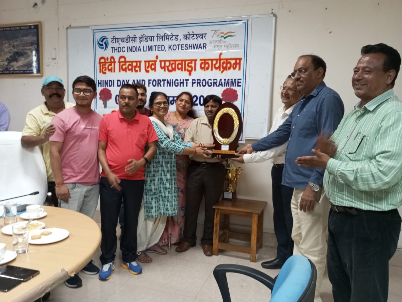 The winning participants of Hindi Fortnight in Koteshwar Dam Project were awarded.