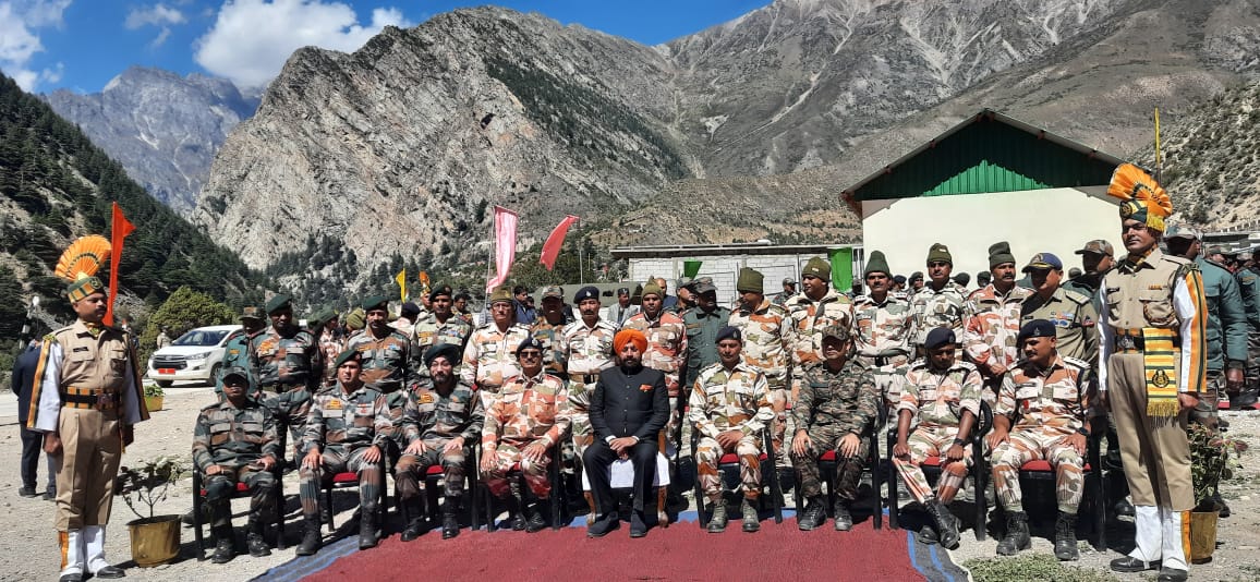 Governor boosted morale by meeting ITBP, Army and BRO soldiers in Malari