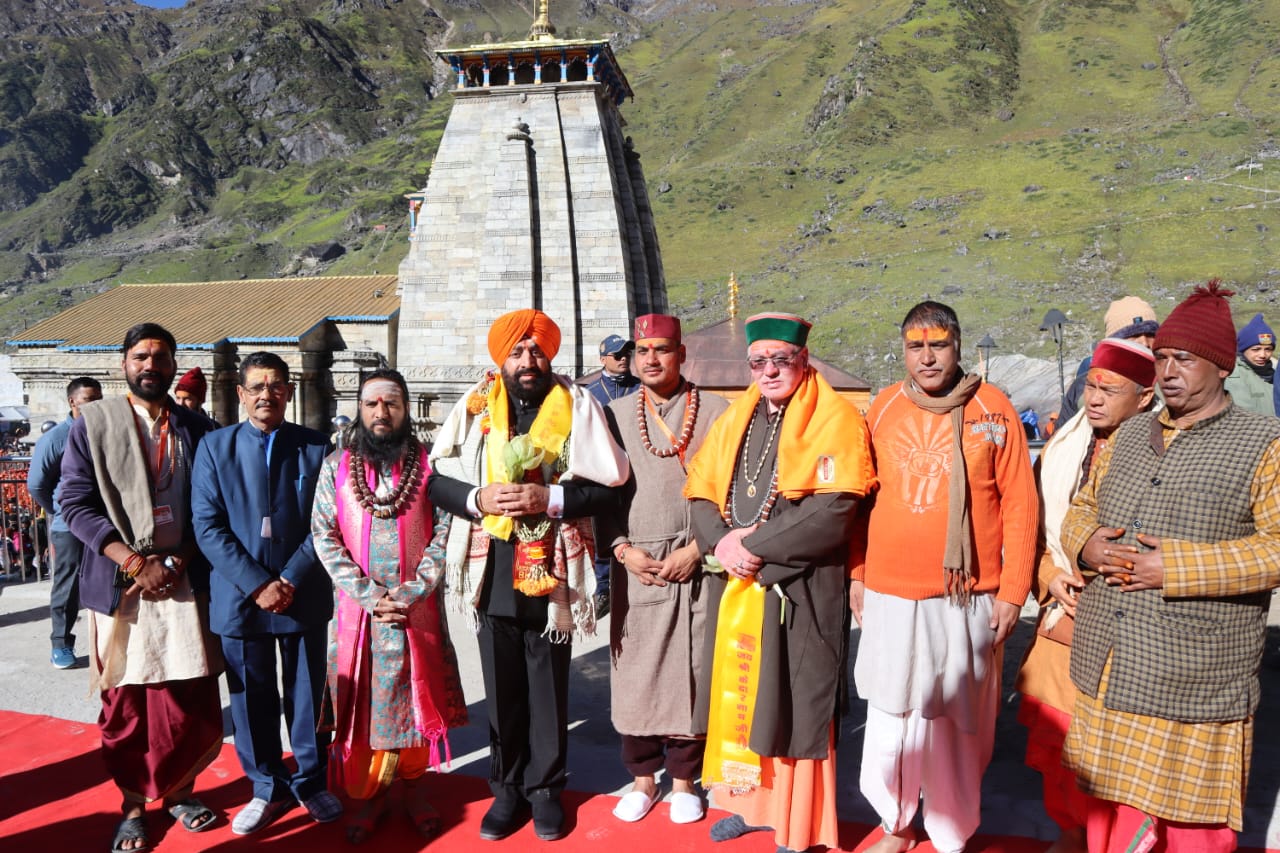 Lord Shiva resides in every particle of Kedar Valley: Governor