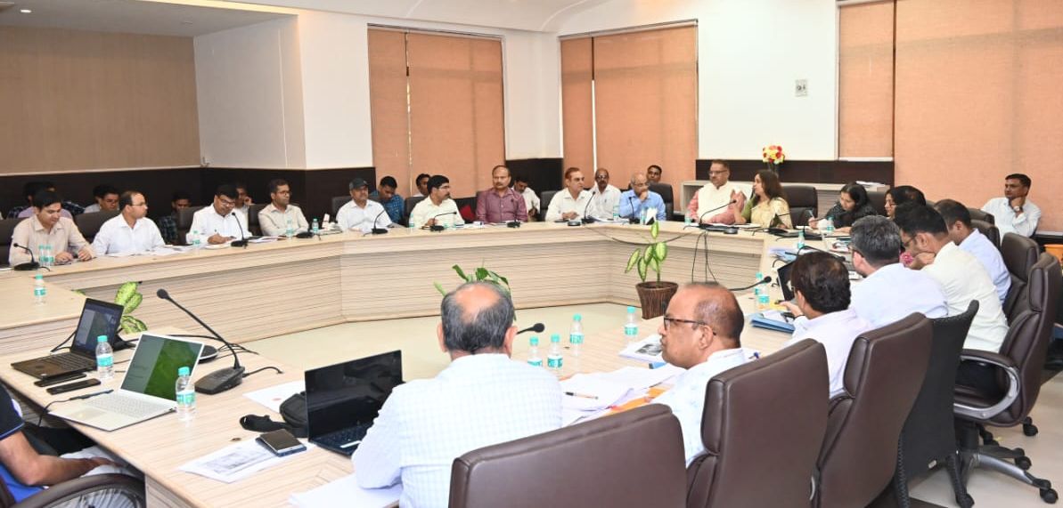 Instructions given to extend benefits of schemes to needy villagers