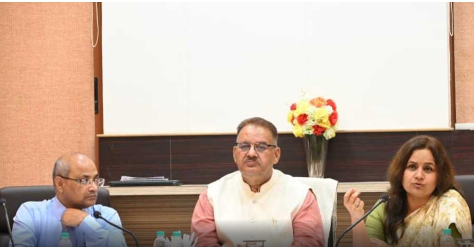 A thinking camp was organized regarding the rural development of Uttarakhand.